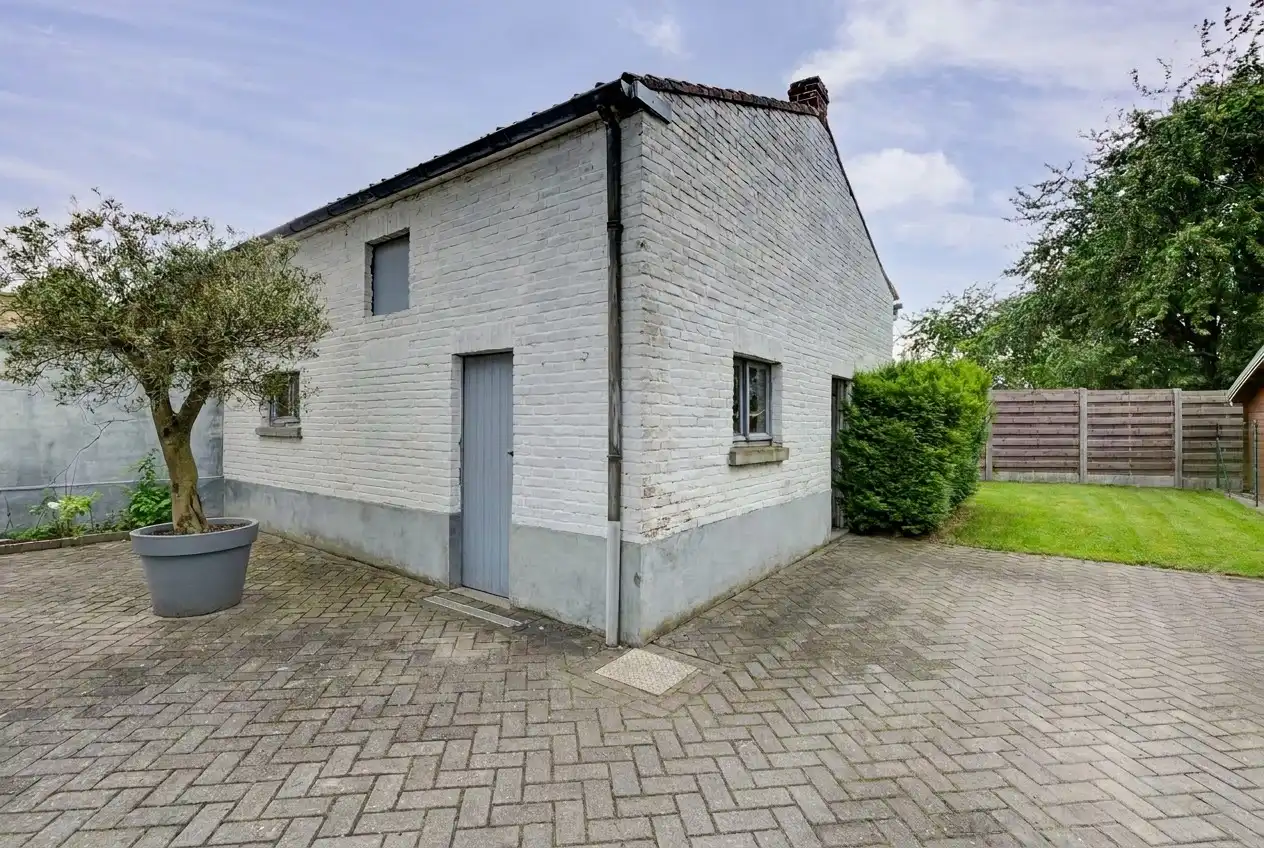 INSTAPKLARE GEZINSWONING MET TWEE SLAAPKAMERS NABIJ HET CENTRUM VAN BILZEN foto 25