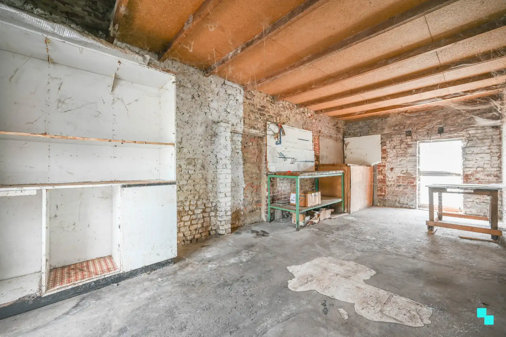 Landelijk gelegen, te renoveren woning op 1.767m² perceel foto 25