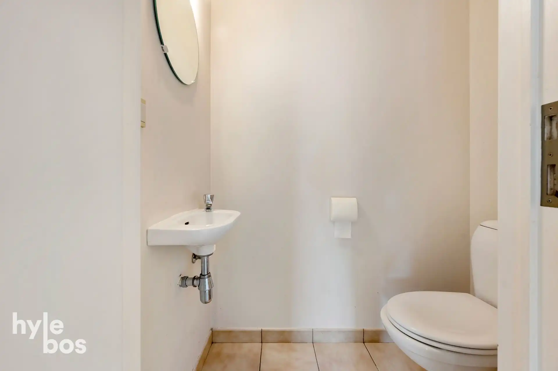 Centraal gelegen instapklaar appartement met garage foto 14