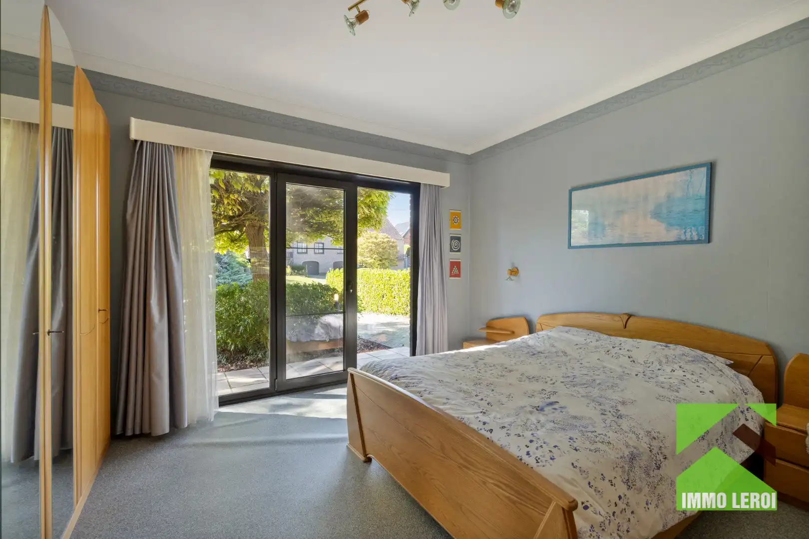 Ruime en stijlvolle bungalow met aangename tuin en ruim overdekt terras foto 11