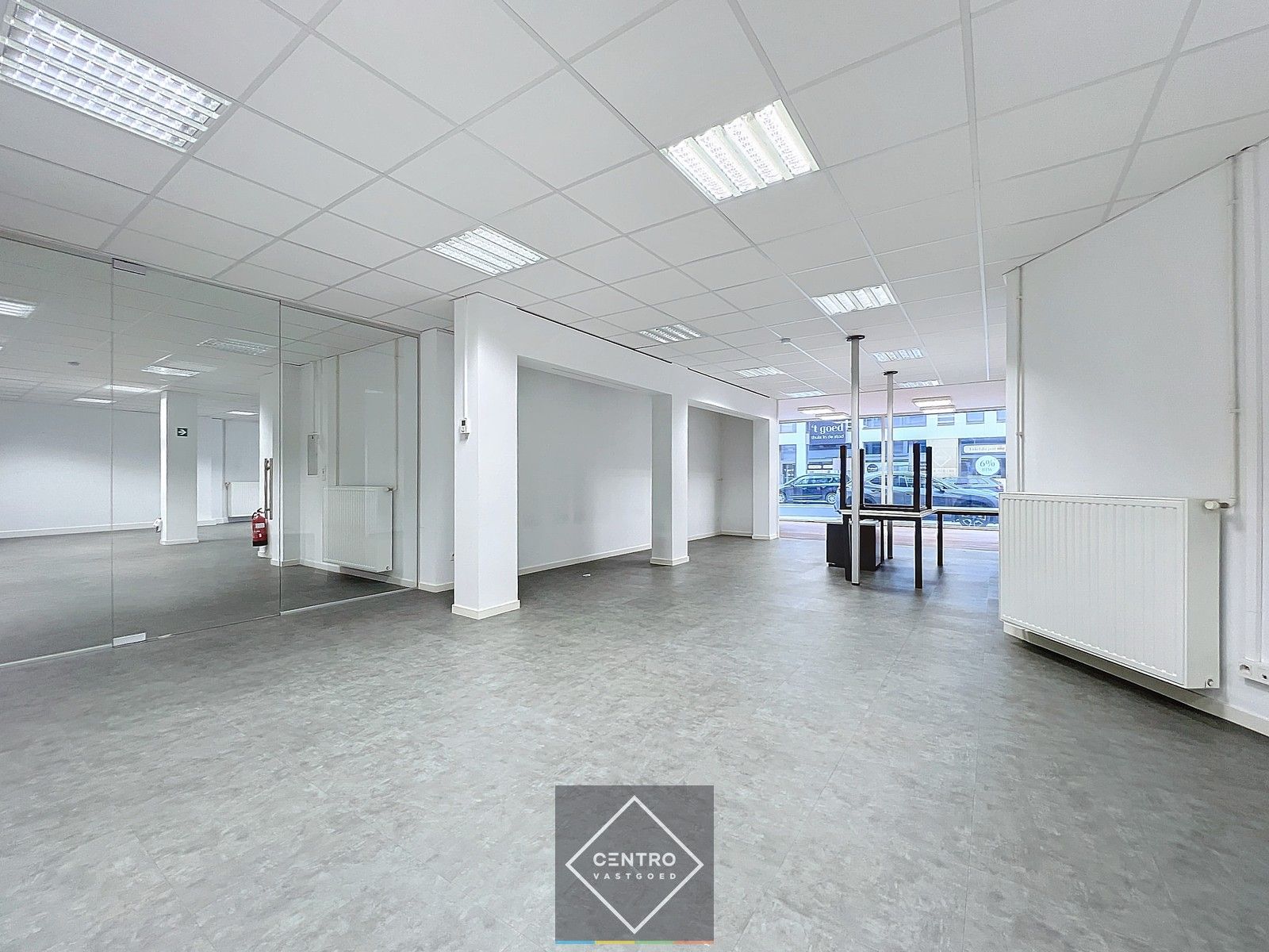 Unieke kantoorruimten van 660m² te Roeselare - dicht bij de Grote Markt aan zeer AANTREKKELIJKE prijs! foto 11