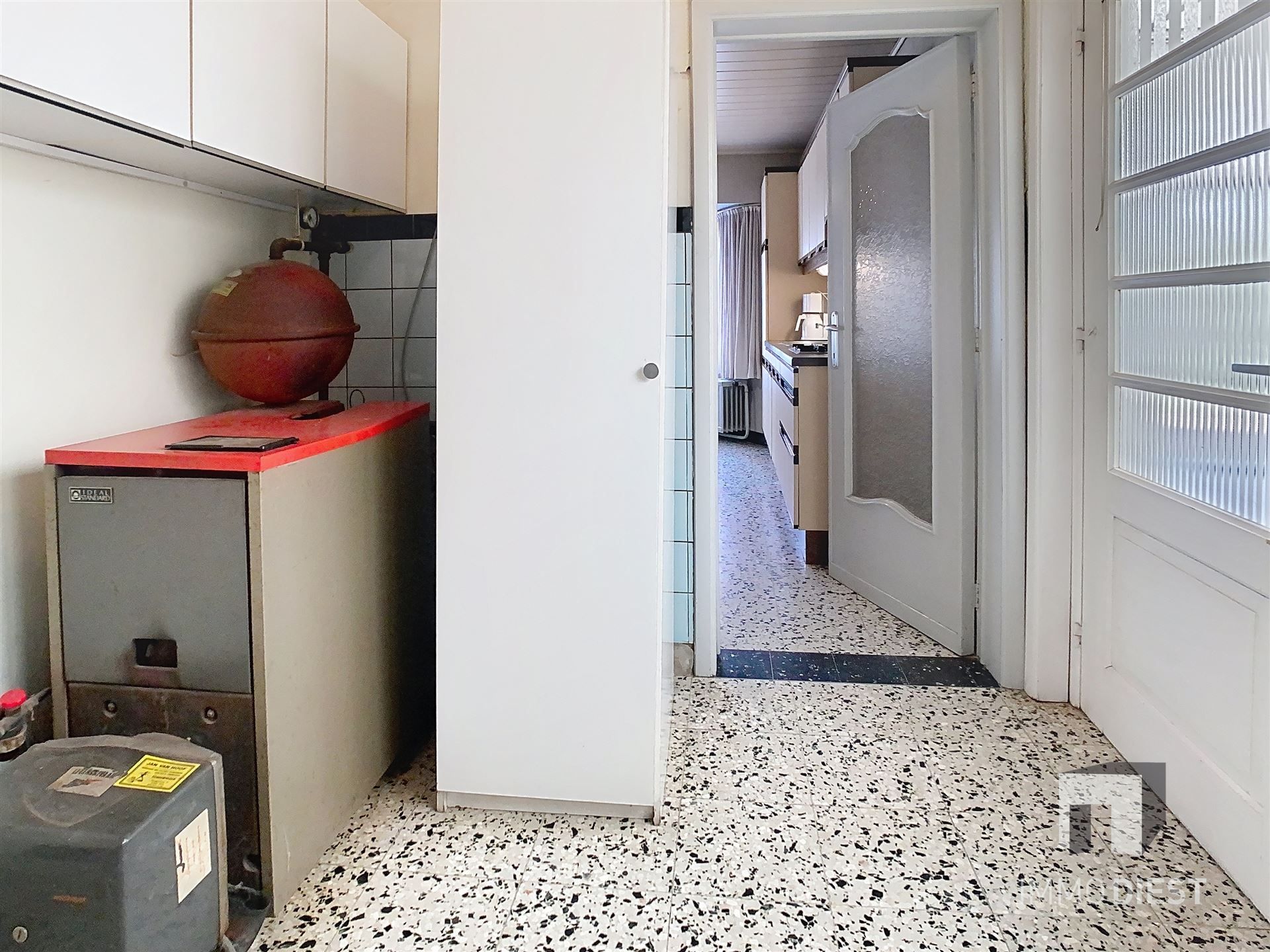 Te moderniseren gezinswoning met 3 slaapkamers op een ruim perceel van 13a 45ca. foto 13