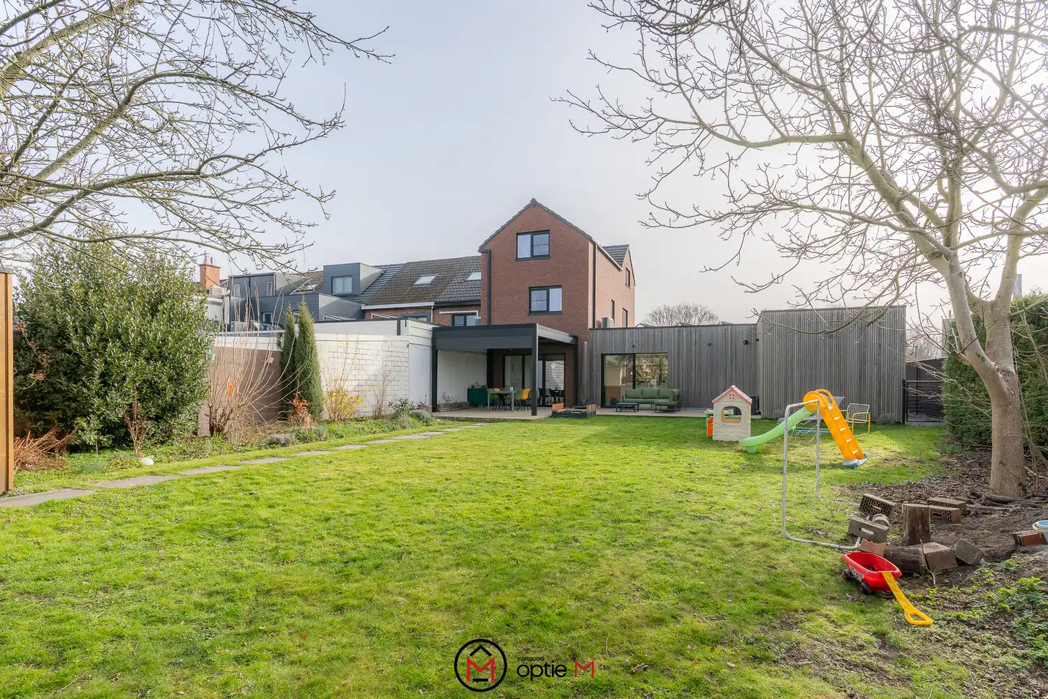 Moderne, energiezuinige woning met patio, zonnepanelen en hoogwaardige afwerking foto 29