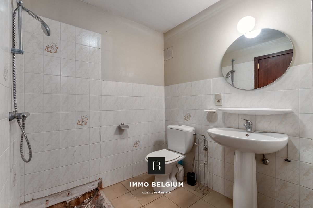 Halfopen, deels gerenoveerde woning op rustige locatie vlak bij zee foto 14