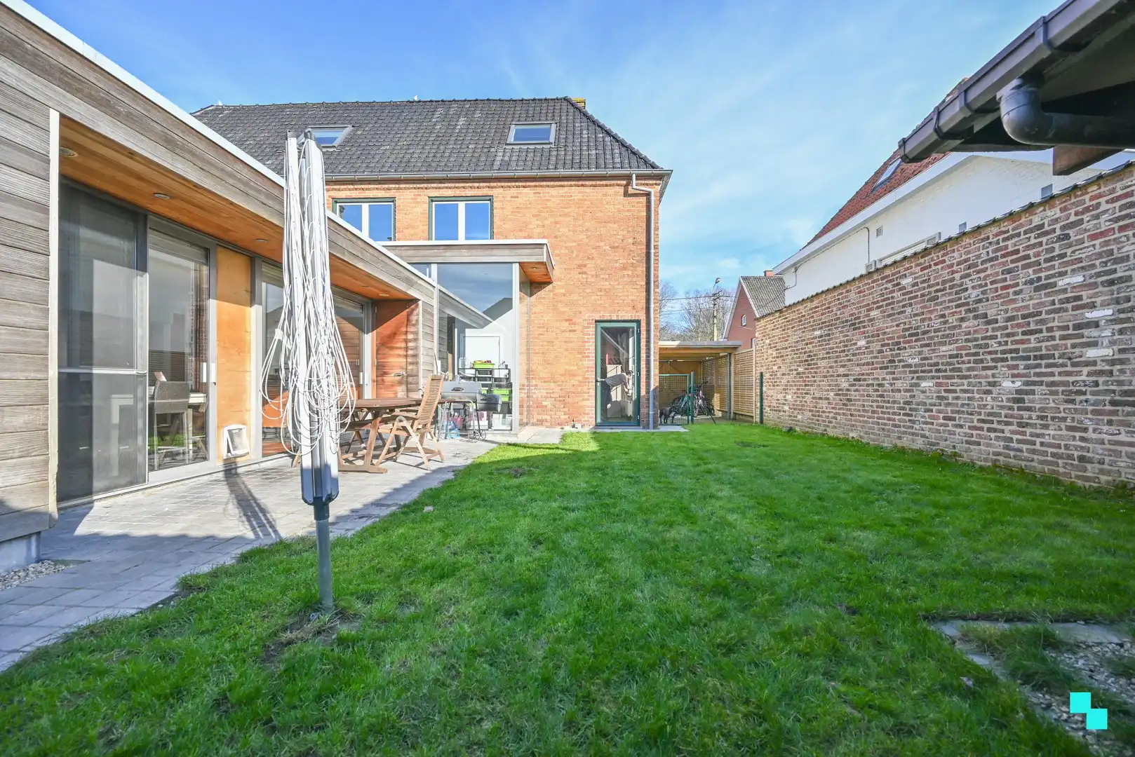 Riante handelswoonst in Waregem foto {{pictureIndex}}