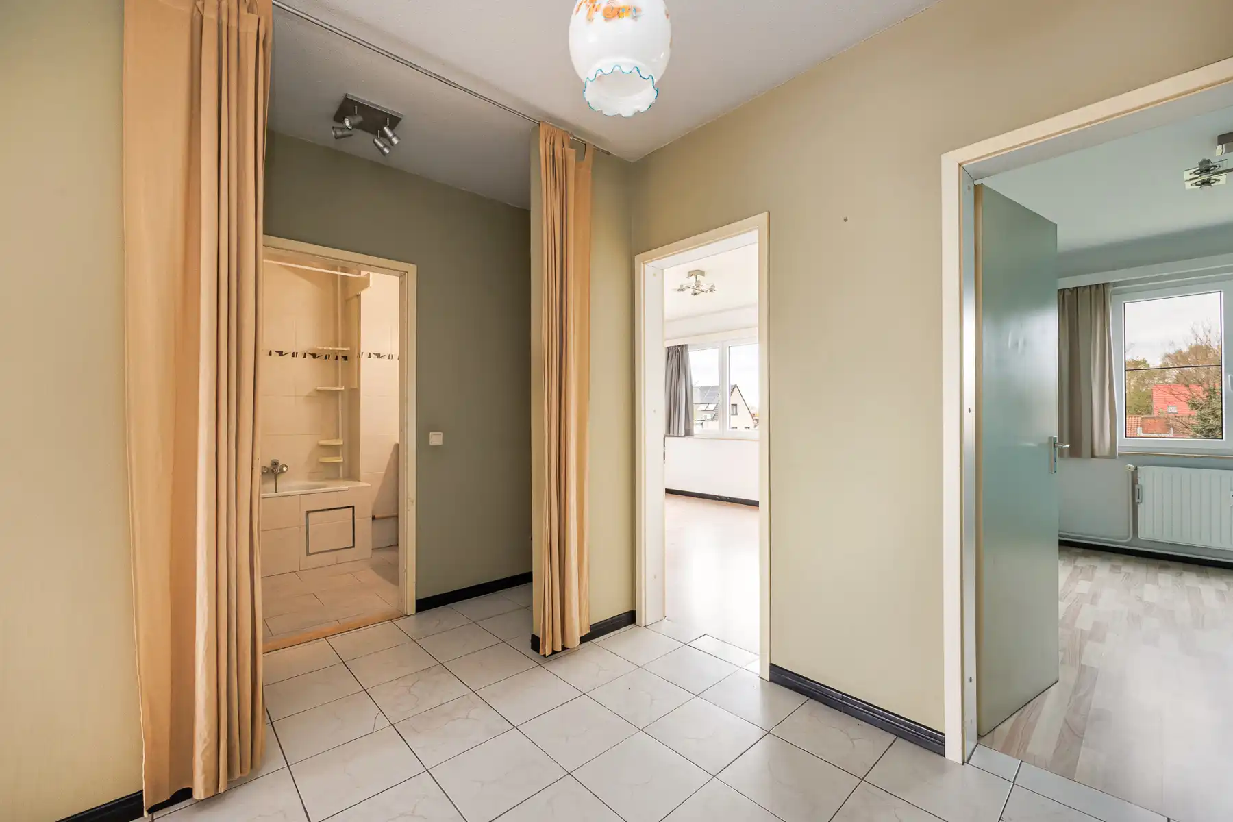 TE RENOVEREN APPARTEMENT GRENS HOVE-BOECHOUT foto 10