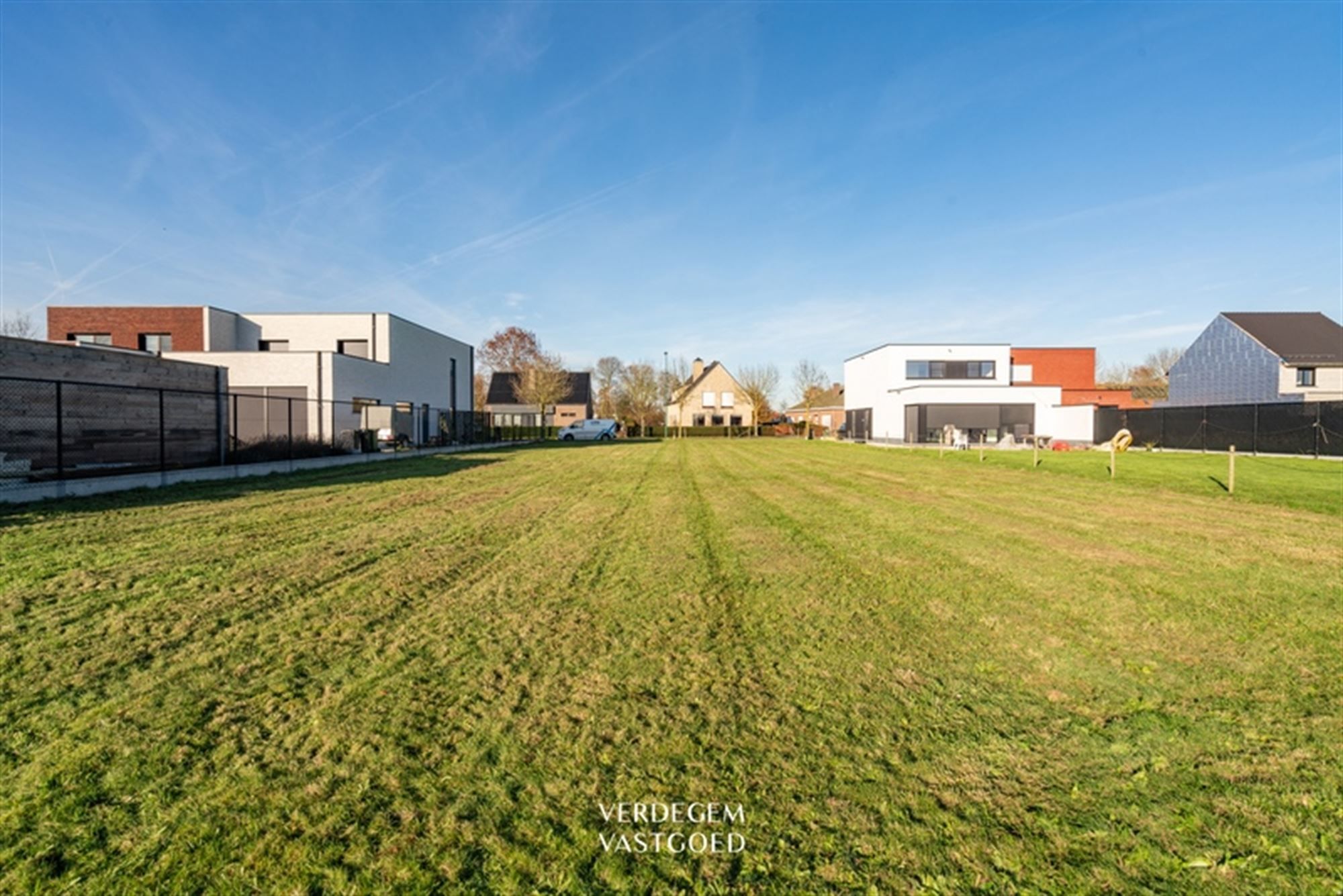 2x bouwgrond van 536m² met zuid tuin en weids zicht foto {{pictureIndex}}