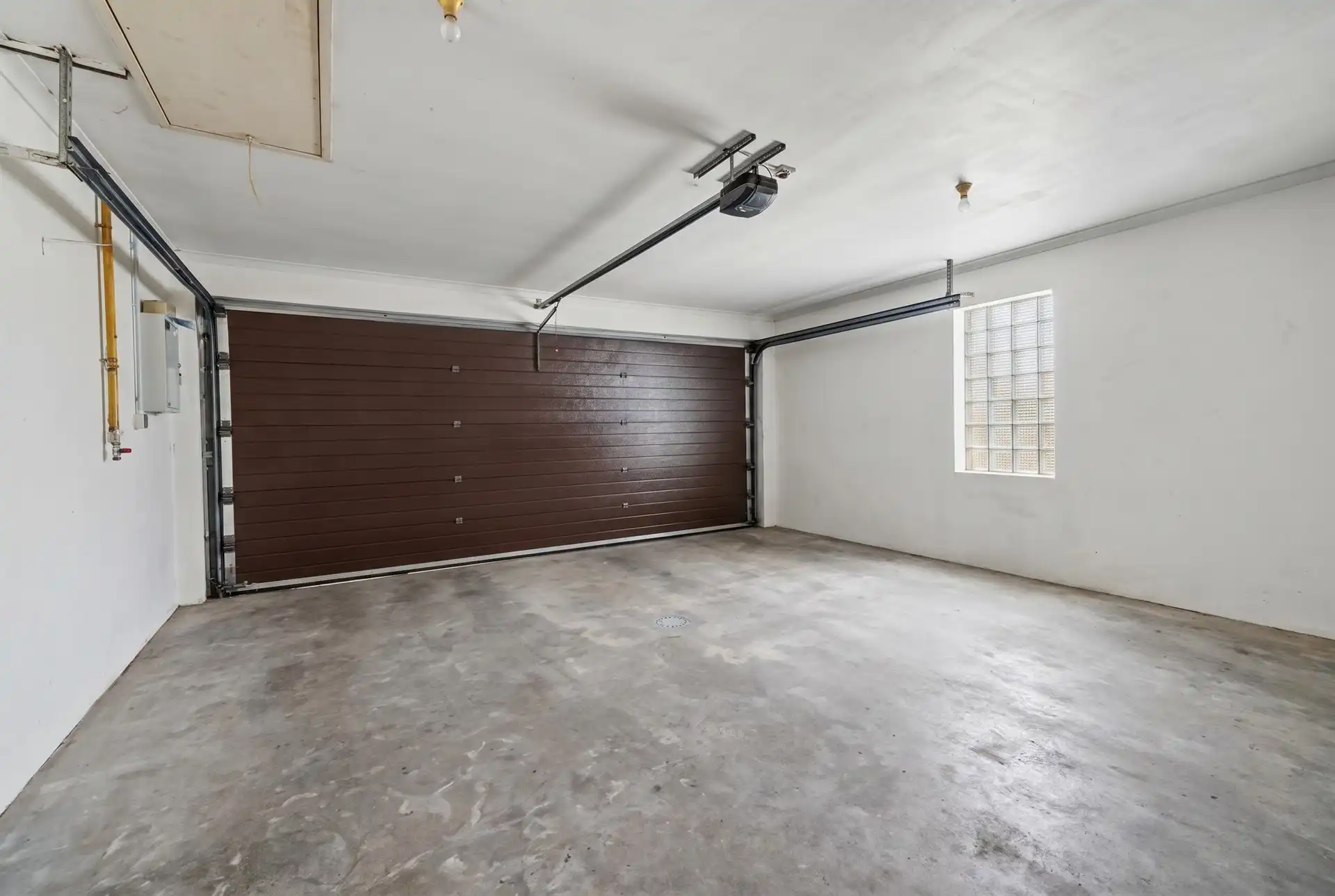 Ruime laagbouwwoning op een mooi perceel van 1.373m² foto 19