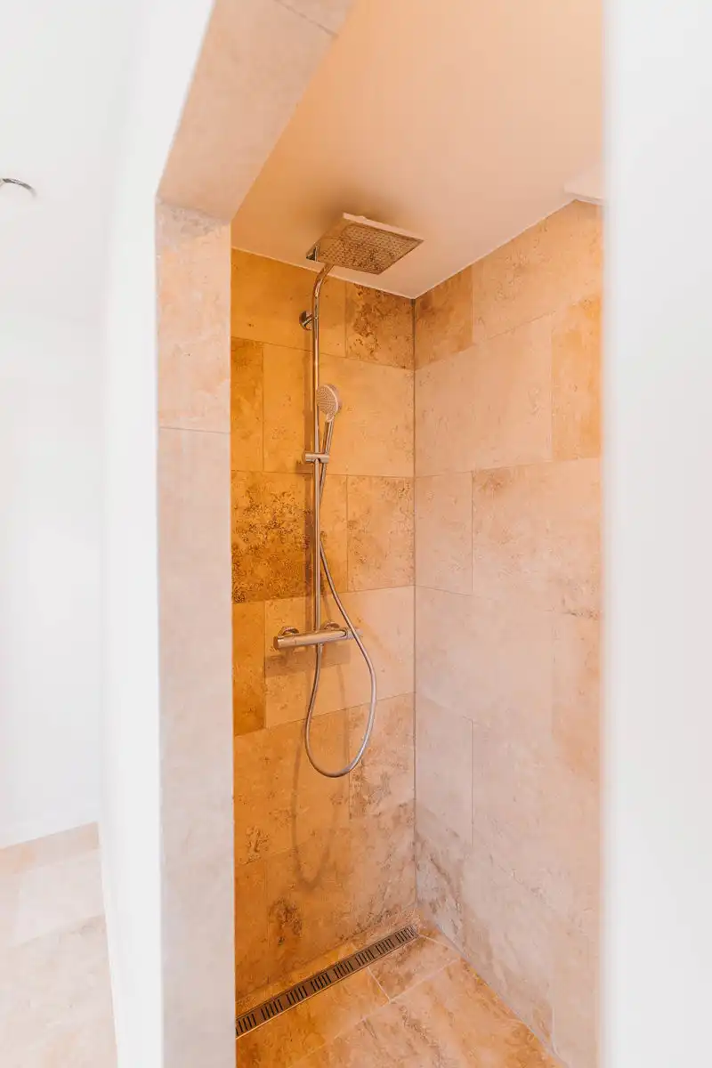 Prachtige, kwalitatief gerenoveerde villa op toplocatie foto 27