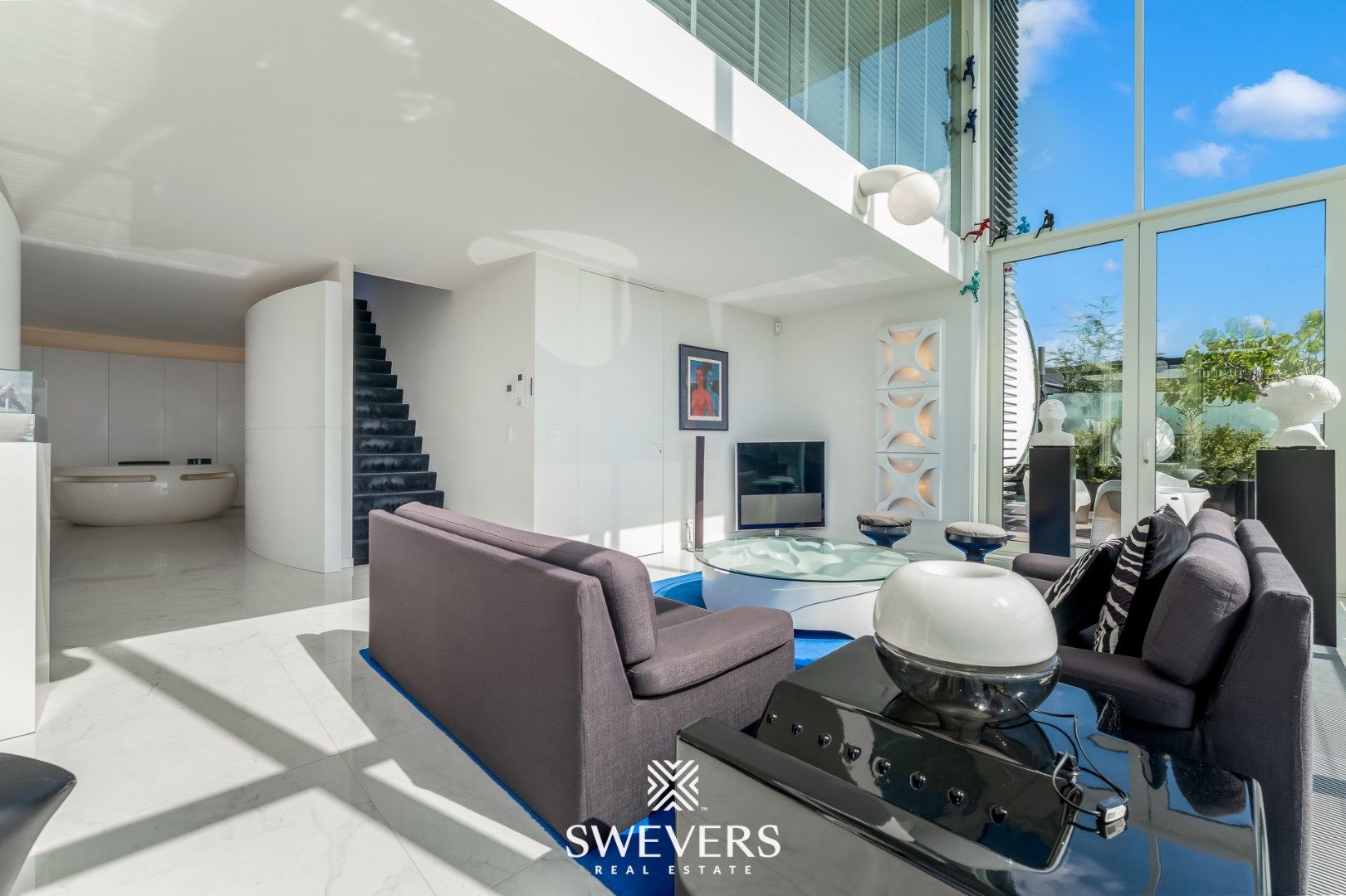 Exclusief penthouse ( 197 m2) met ruim terras ( 187 m2 ) en zwembad in residentie Zuidzicht te Hasselt foto 3
