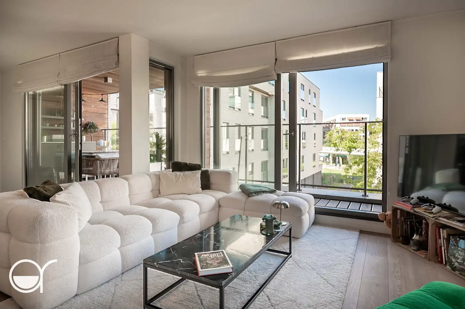 2 slaapkamerappartement met groot terras foto 8