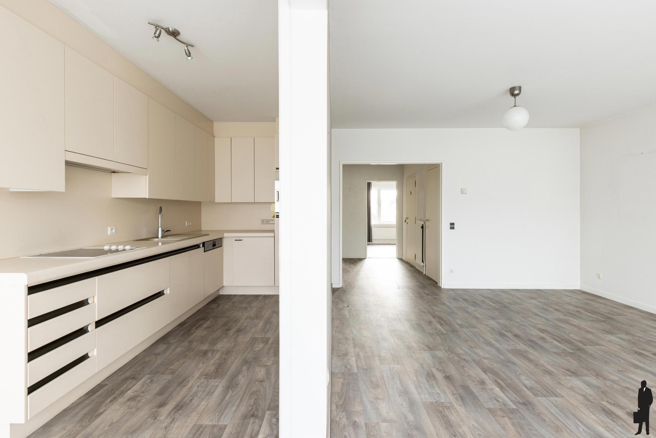 Zeer goed onderhouden appartement met 2 slaapkamers foto 3