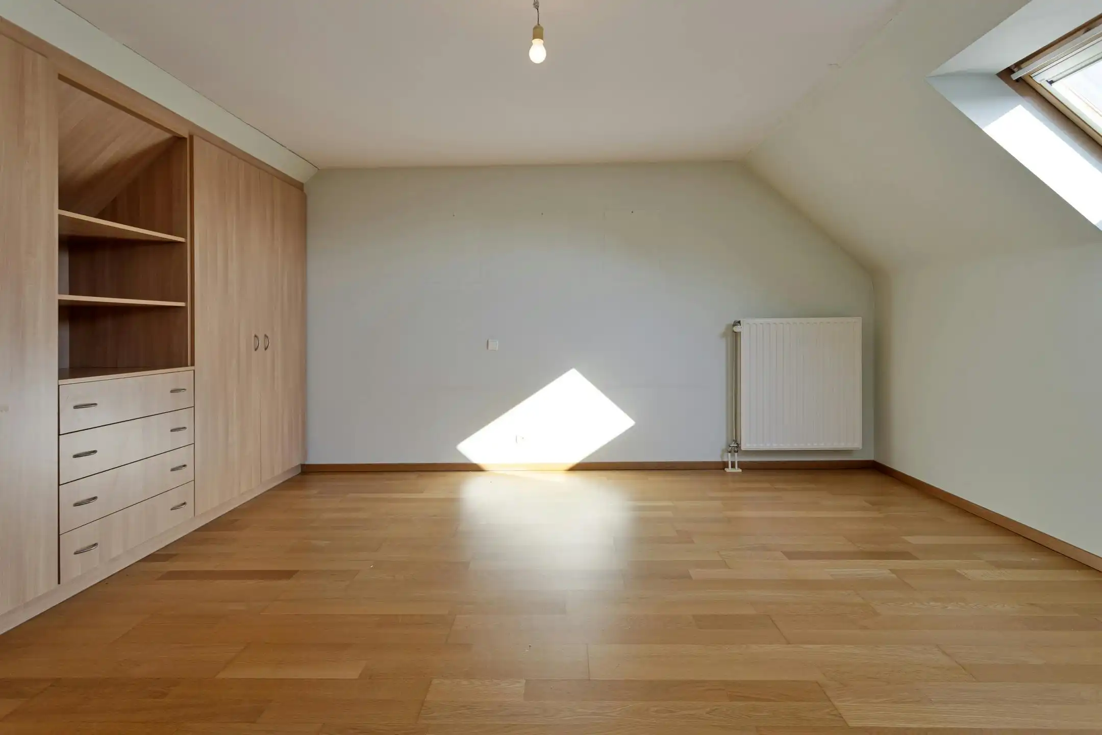 Zeer ruim dakappartement van 279 m² te koop in Roeselare foto 18
