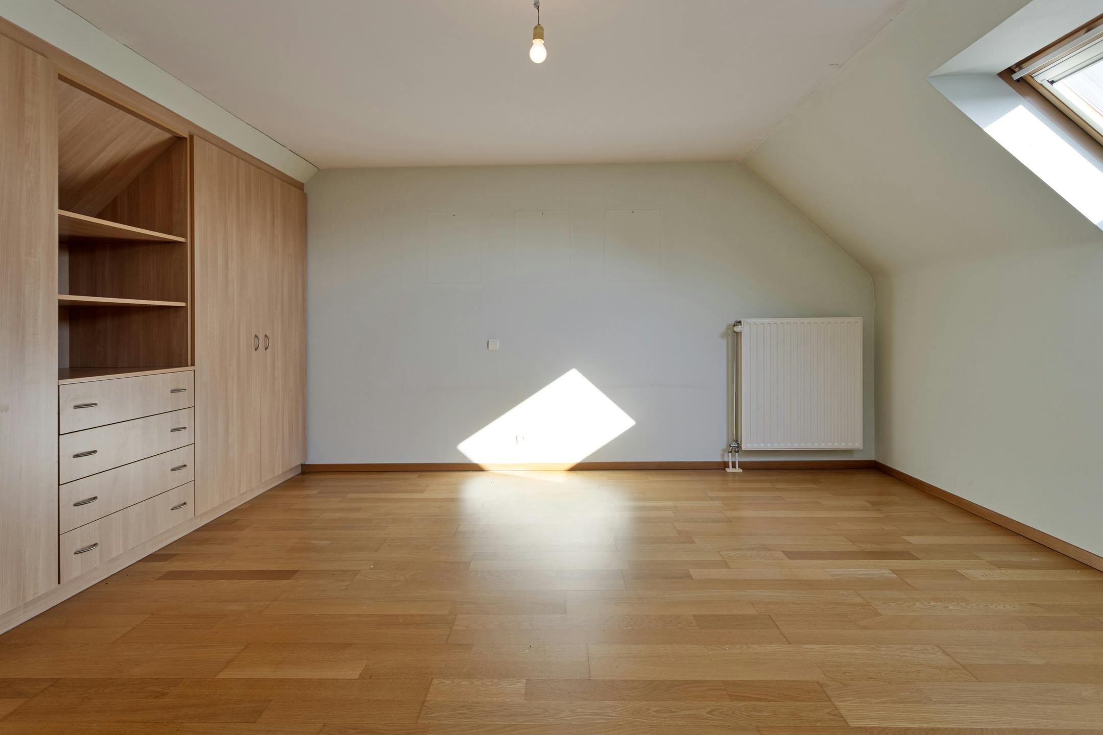 Zeer ruim dakappartement van 279 m² te koop in Roeselare foto 18