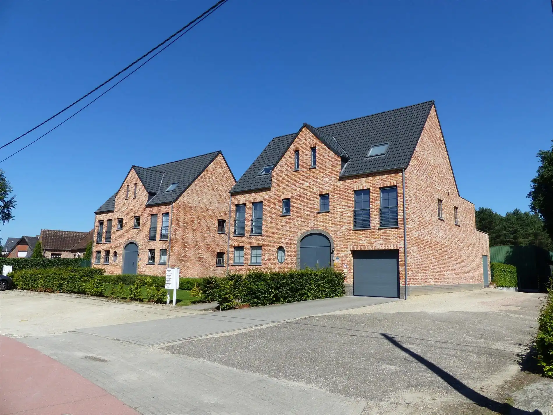 Appartement met 2 slaapkamers, ruim terras en autostaanplaats te OLV Olen ! foto 16