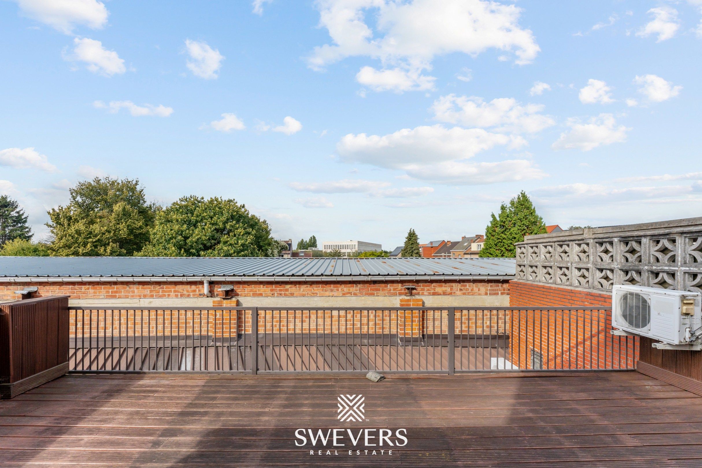 Ruim appartement met zonrijke veranda, terras én parkeergarage op boogscheut van Hasselt-centrum. foto 16