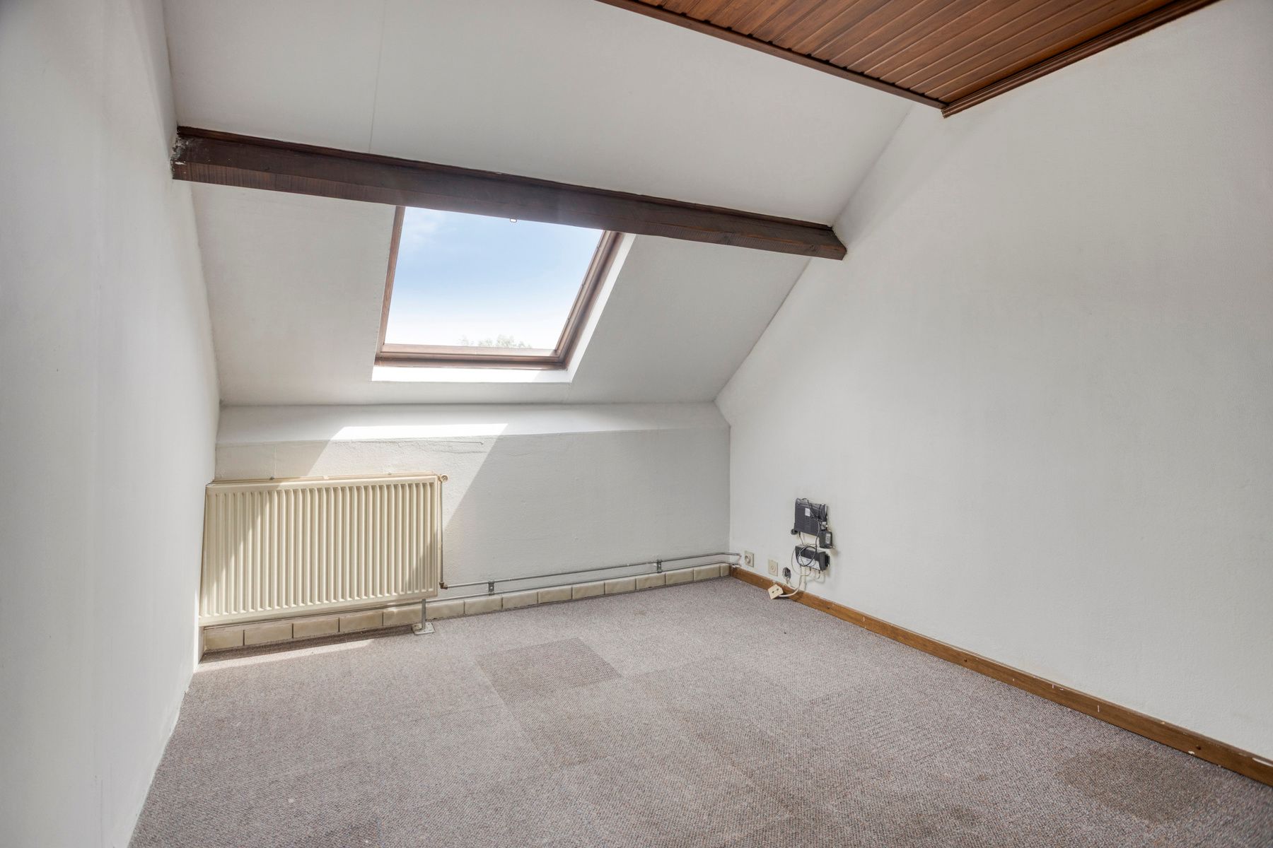 Ruime woning in Meeswijk foto 19