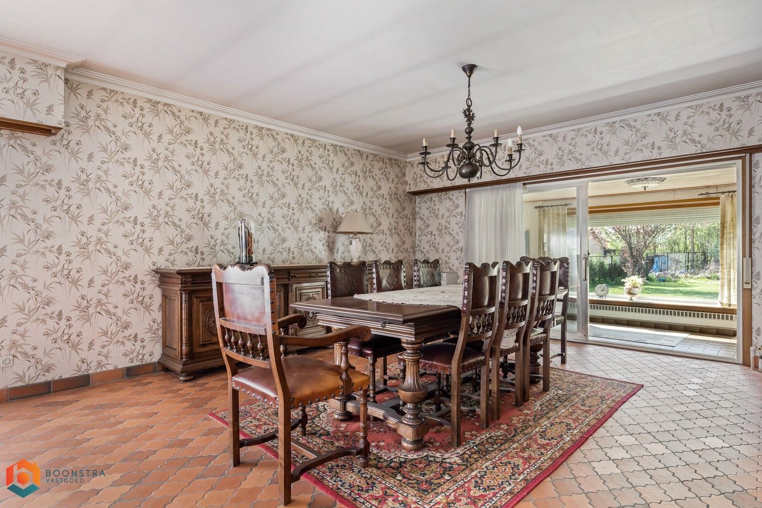 Te renoveren woning met 3 slpkrs op een ruim perceel foto 5