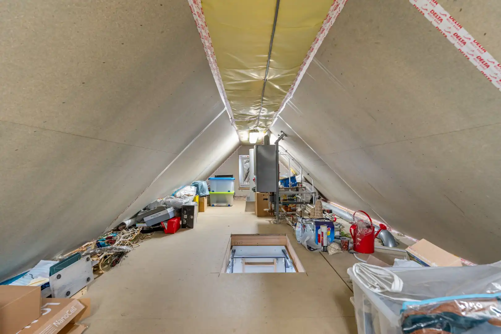 Zeer goed onderhouden en praktisch ingedeelde gezinswoning met 4 slaapkamers en prachtige tuin. foto 39