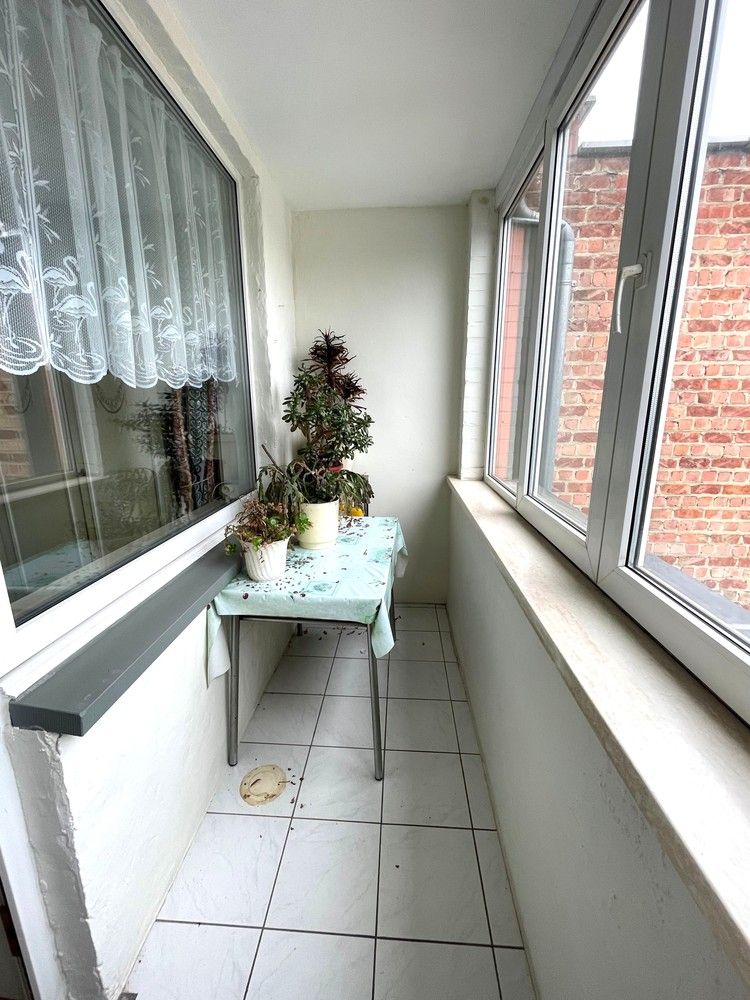Bel-etage woning met tuin gelegen in het hart van Strombeek-Bever foto 9