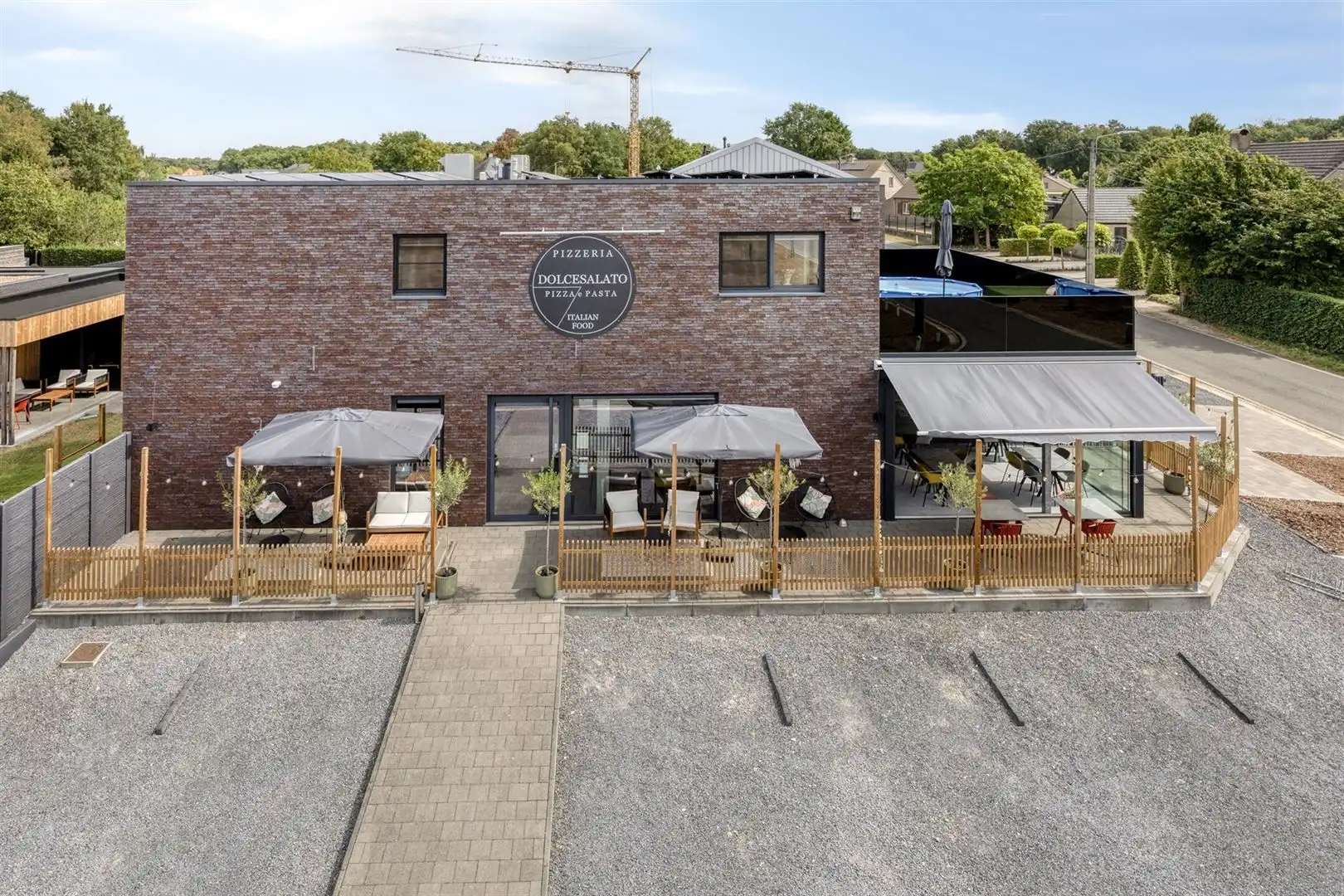 TE KOOP: Handelshuis met pizzeria & appartement in Koersel! foto 4