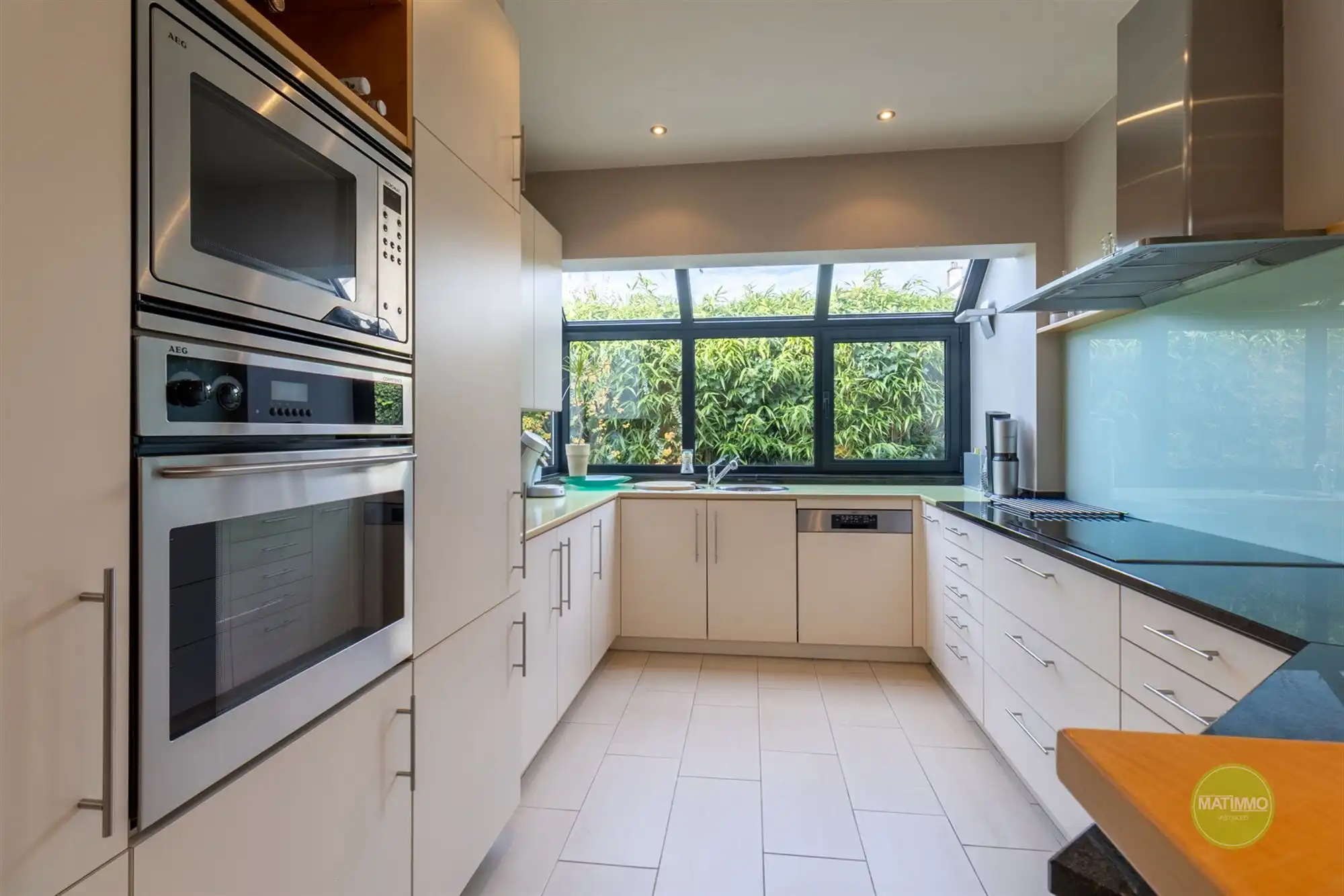 Moderne halfopen woning met 3 slaapkamers in rustig Mol foto 8