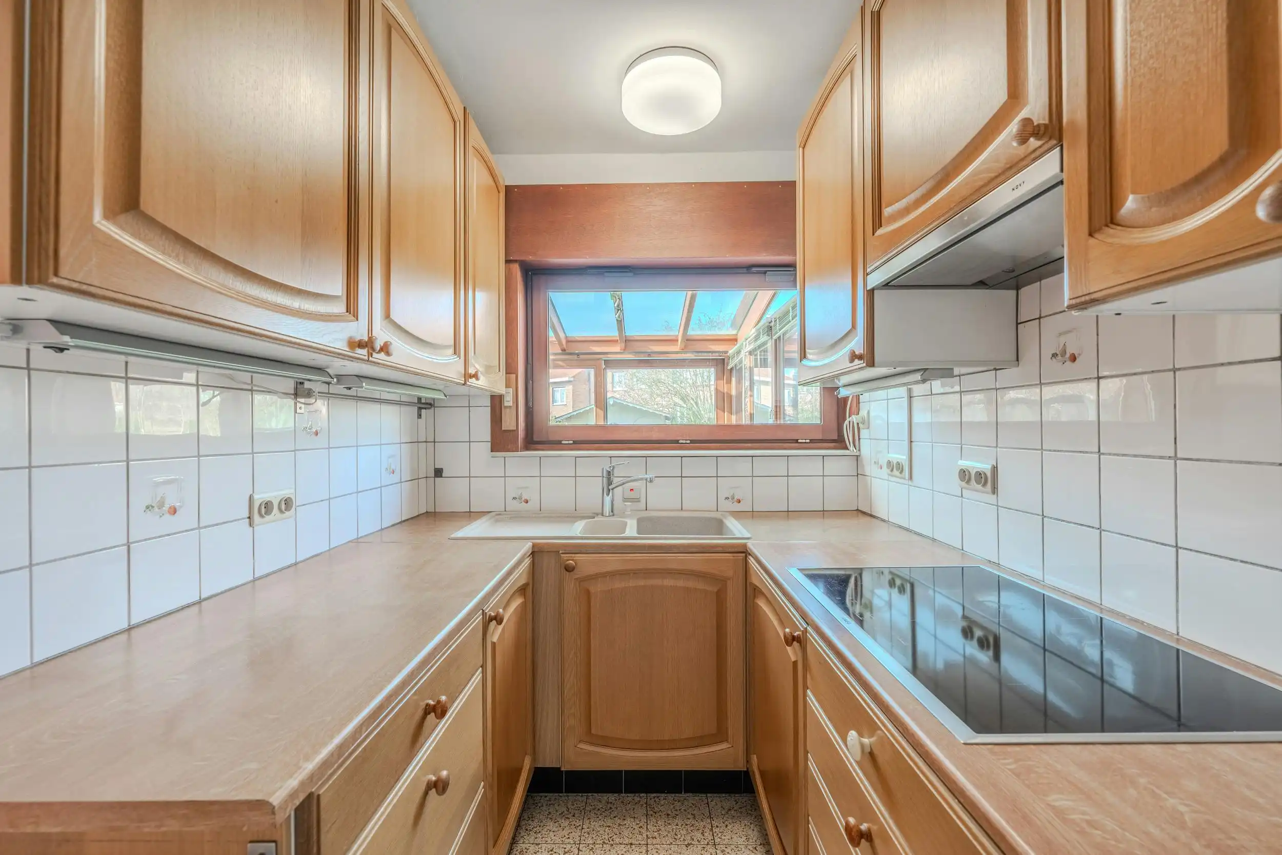 Halfopen woning met 4 slpks en zonnige tuin te Mariakerke foto 6