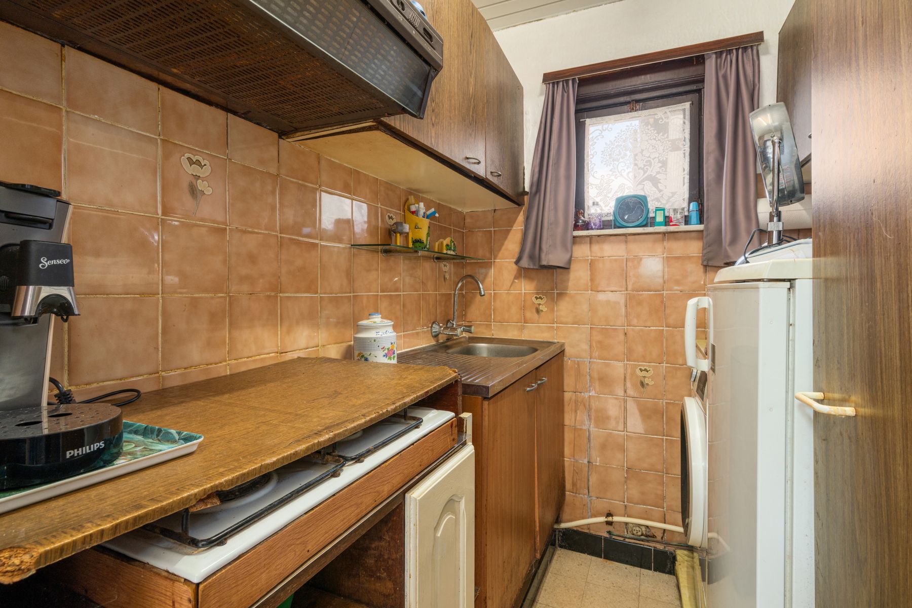 Te renoveren woning in Oordegem foto 6