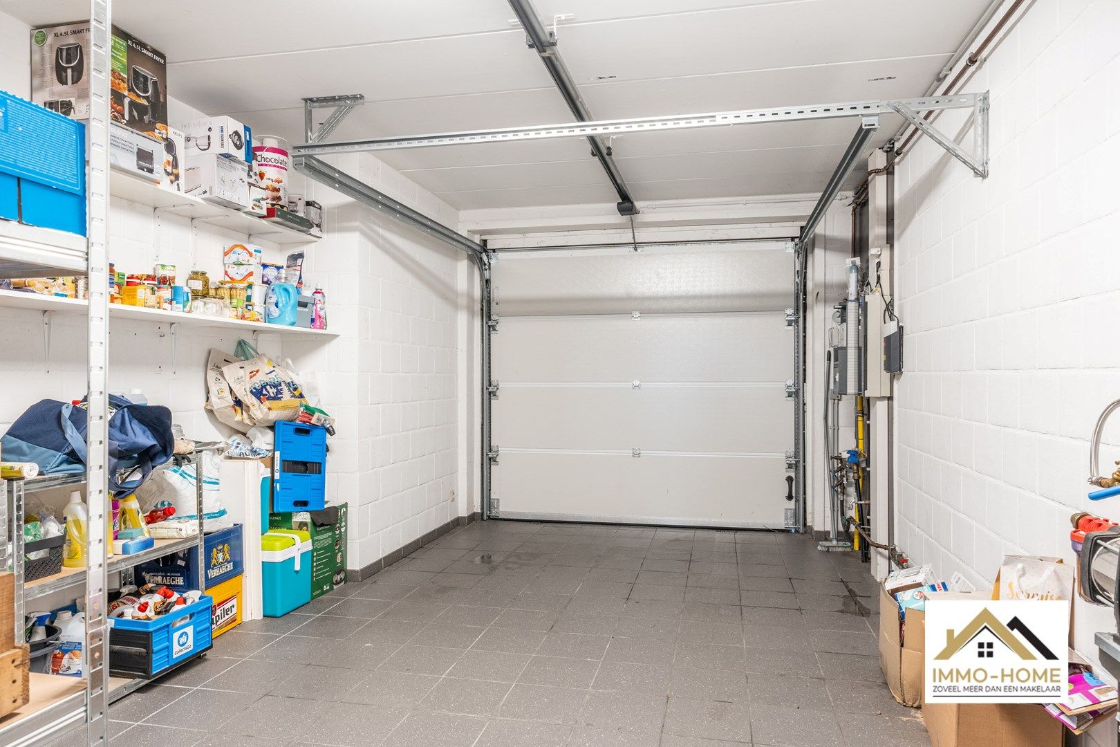 Ruime recente woning in pastorij stijl foto 28
