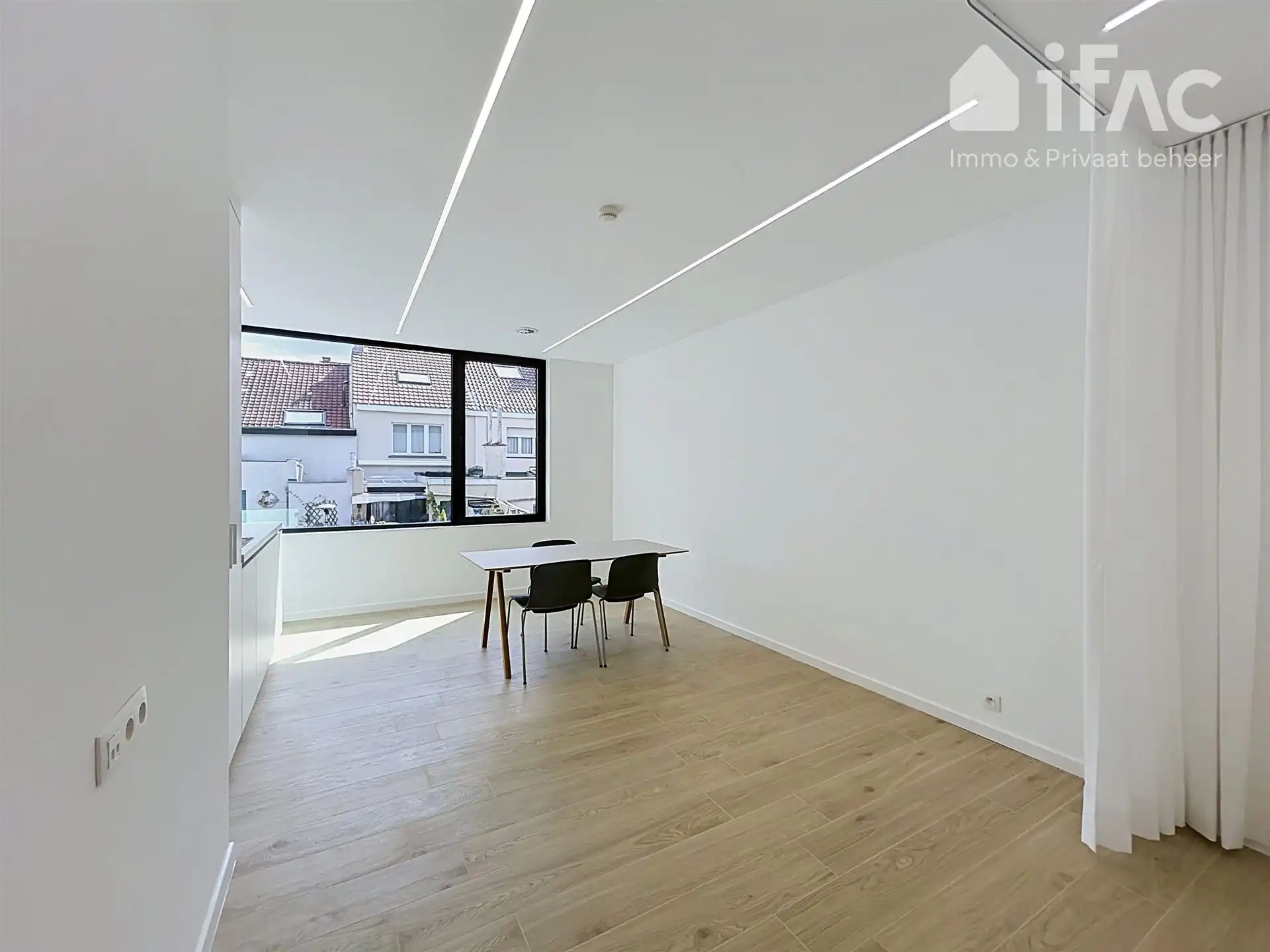 Moderne praktijkruimtes in modern en lichtrijk gebouw foto 16