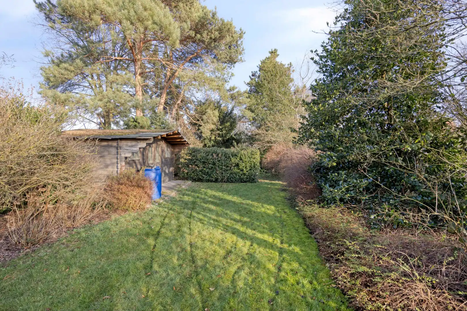 Ruim ingedeelde woning met o.a. 4 slpks op een rustig gelegen perceel van 1.069 m². foto 34