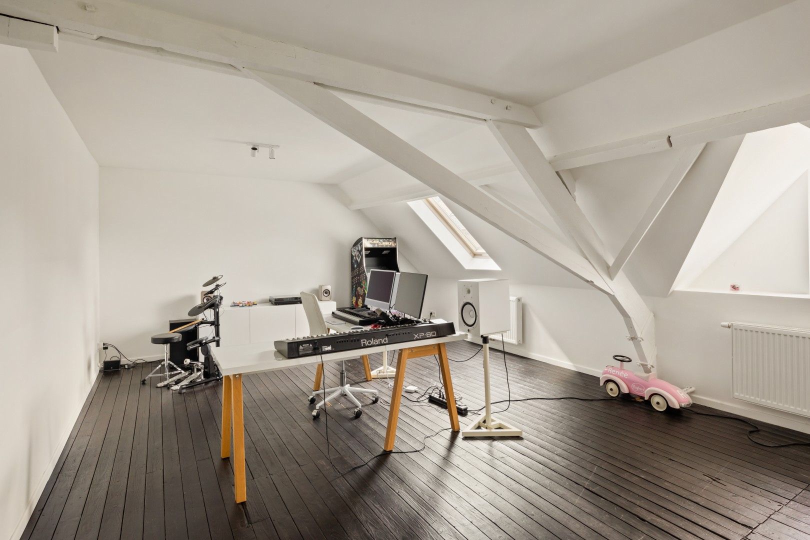 SUBLIEM GERENOVEERDE HERENWONING MET DUBBELE GARAGE.  foto 34