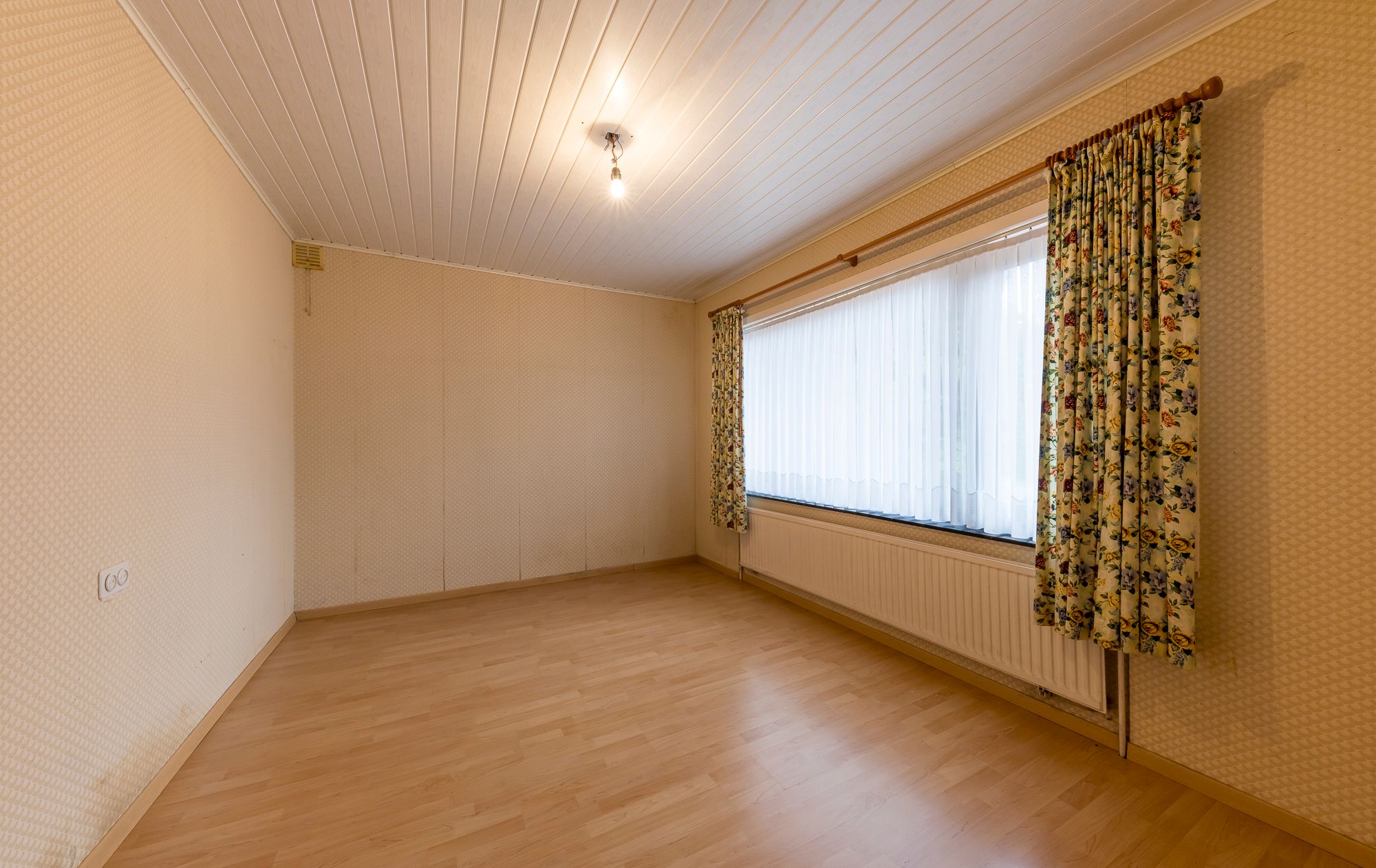 TE KOOP: Te renoveren gezinswoning met ruime tuin in Opglabbeek (Oudsbergen) foto 6