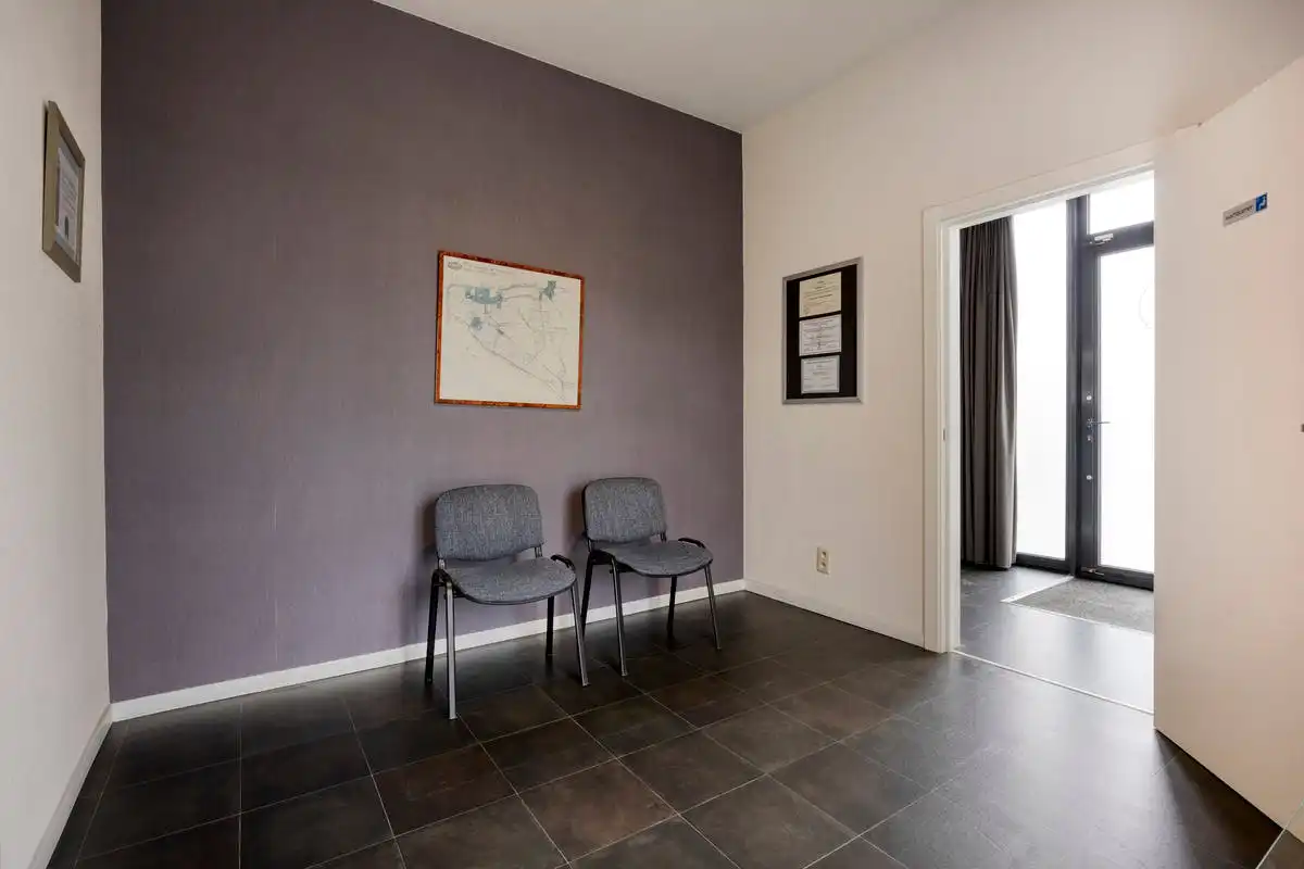 Karaktervolle viergevel woning op 24 are in Grimbergen – wonen en werken op toplocatie foto 45