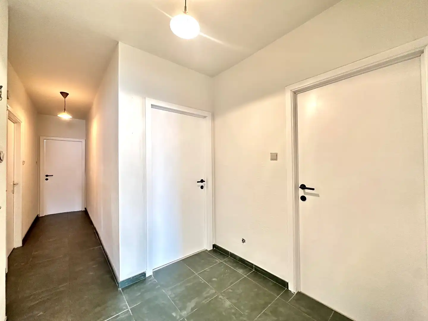 Ruim en praktisch ingedeeld appartement, onmiddellijk beschikbaar gelegen te Tongeren - Borgloon foto 2