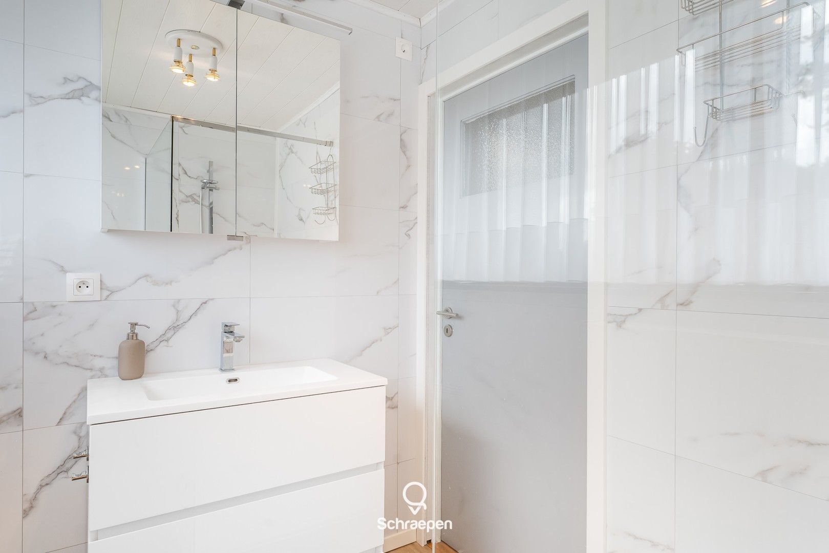 Goed onderhouden woning met 3 slpks op perceel van 5,2 are nabij Genk-centrum! foto 18