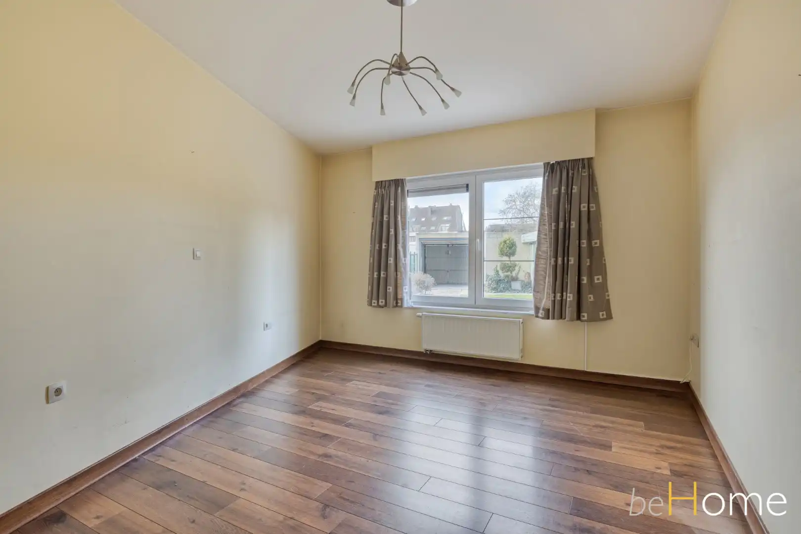 TE KOOP - Op zoek naar een leuk gelijkvloers-appartement met tuin in Merchtem? Welkom Home! foto 12