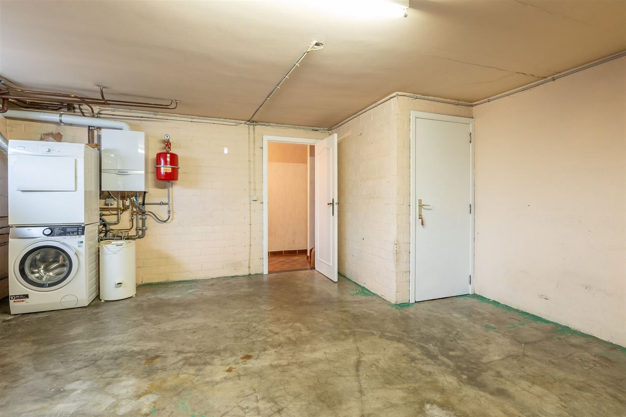 Stadswoning met 2 slk en ruimte inpandige garage foto 22