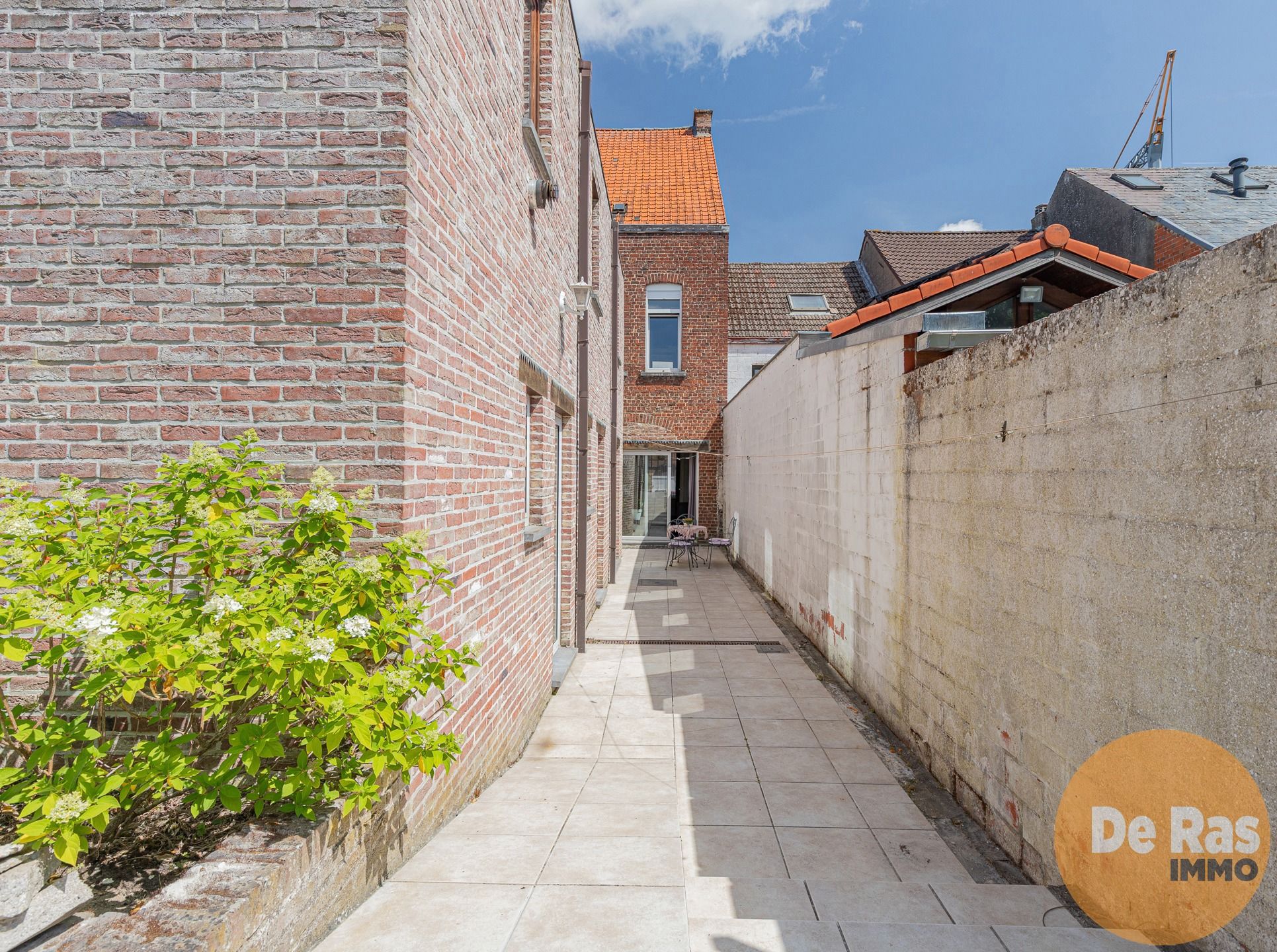 LEDE - Te renoveren woning met 5 kamers en tuin in centrum foto 25