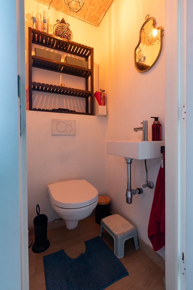 Halfopen woning met tuin, garage en pergola foto 12