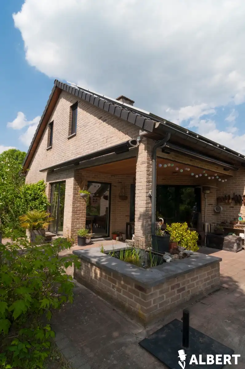  Ruime woning van 239m² op groot perceel  in Diepenbeek! foto 5