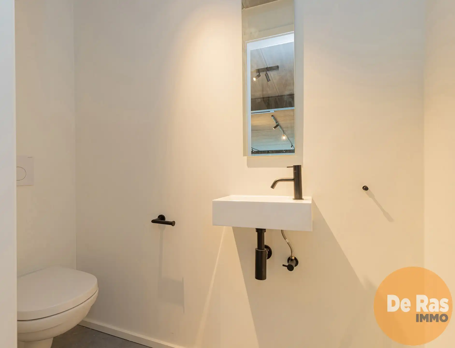 VLIERZELE - Nieuwbouwwoning in moderne betonarchitectuur foto 3