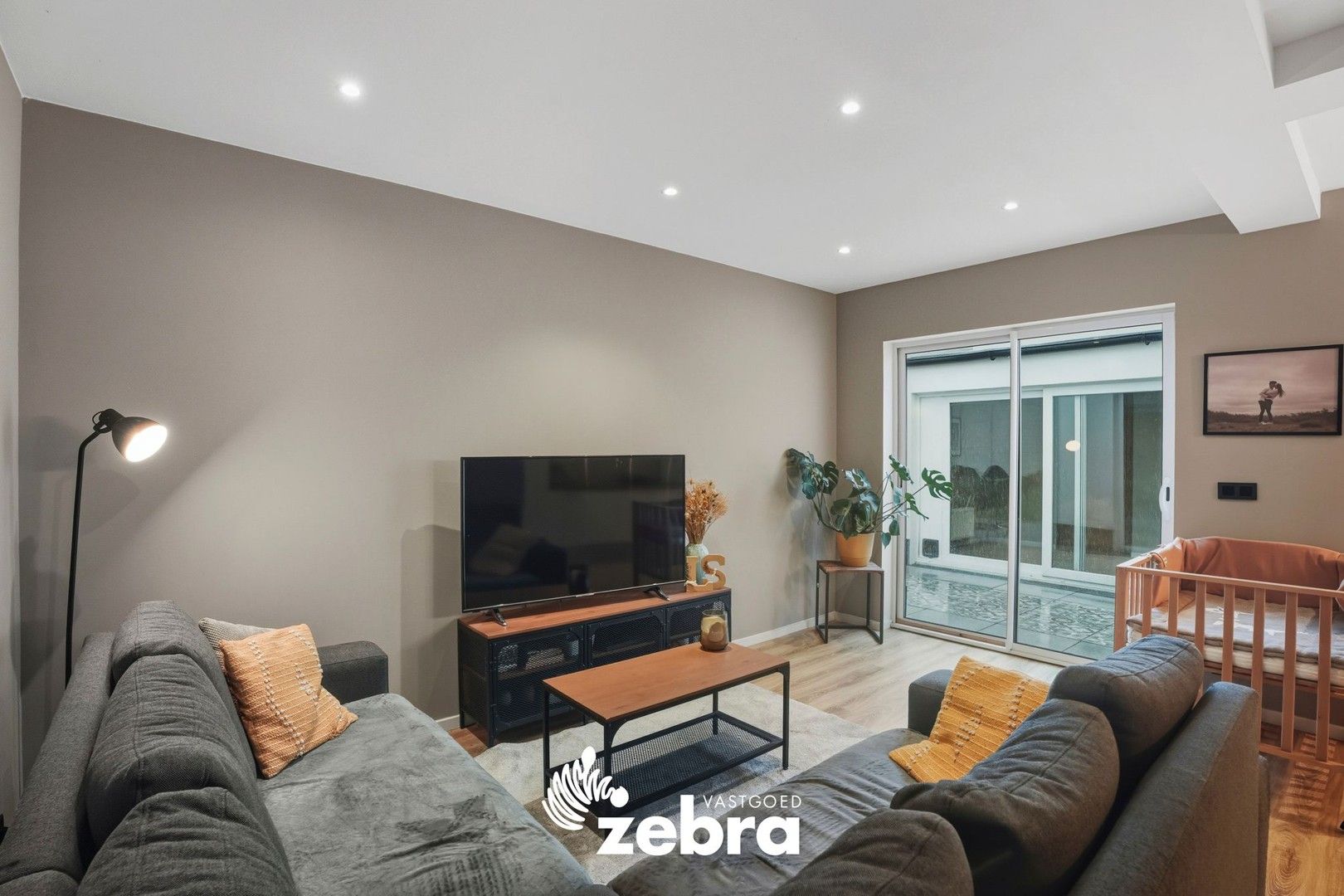 Instapklare gerenoveerde woning met tuin en dakterras te centrum Moorsele! foto 7