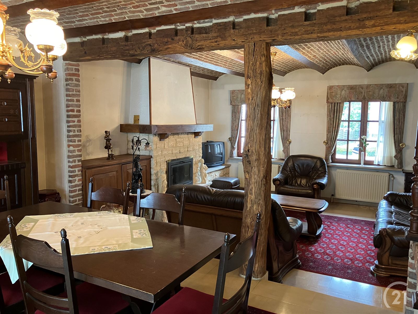 Ruime gezinswoning met 4 ruime slaapkamers! foto 3