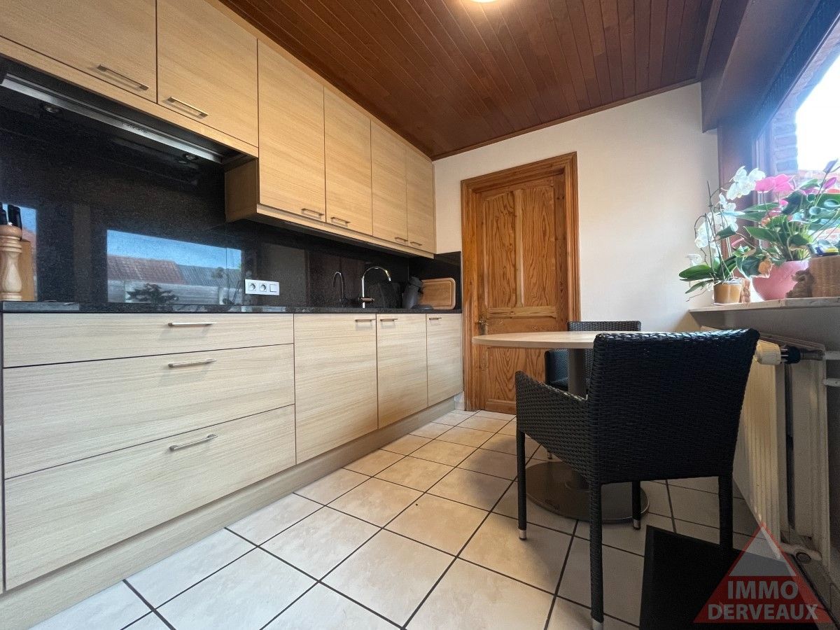 Geluveld - Open woning met grote tuin en zijoprit met garage foto 5