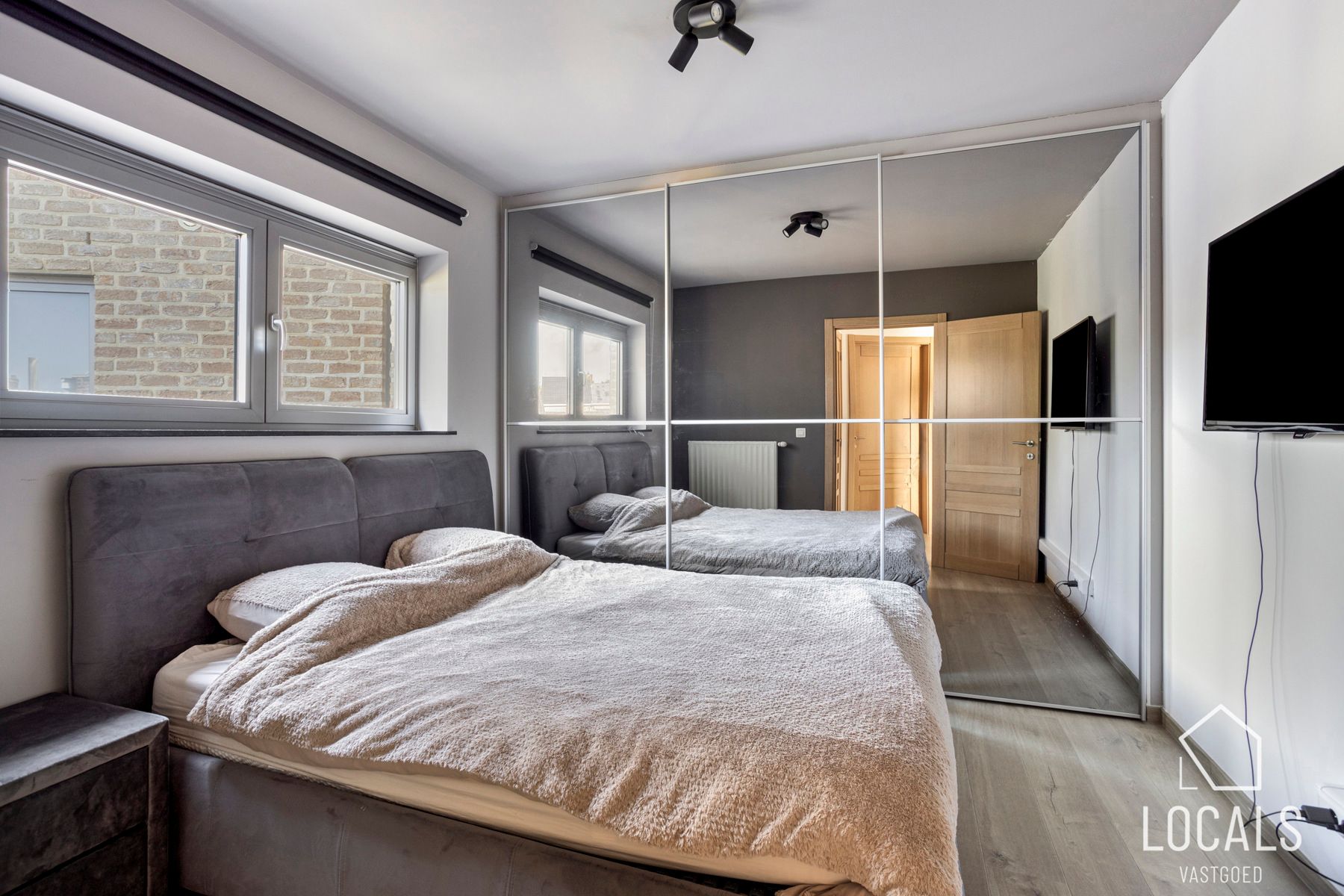Instapklaar appartement met garage in Denderleeuw foto 9