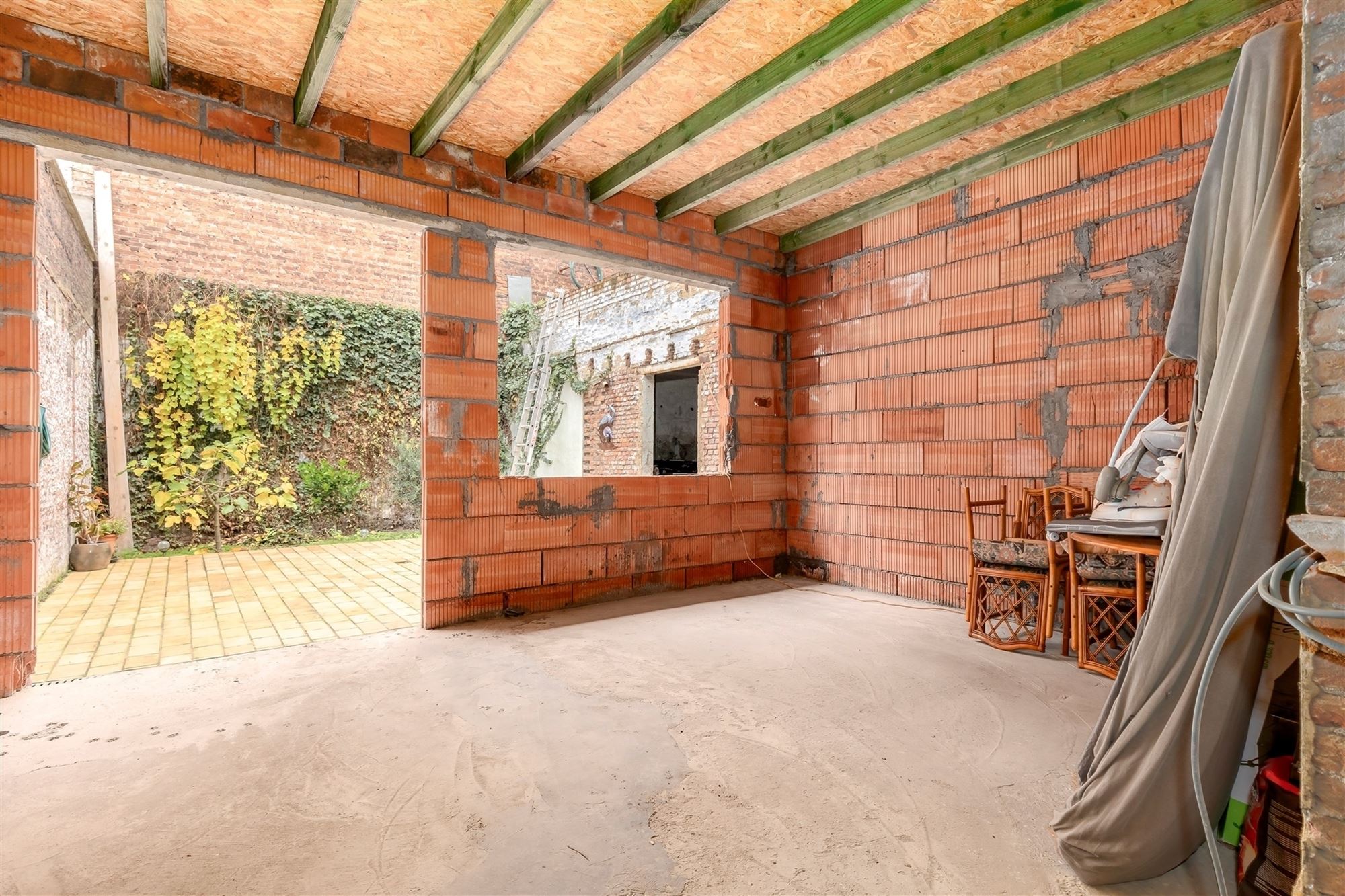 Ruime woning met 4/5 slpk en magazijn  foto 9