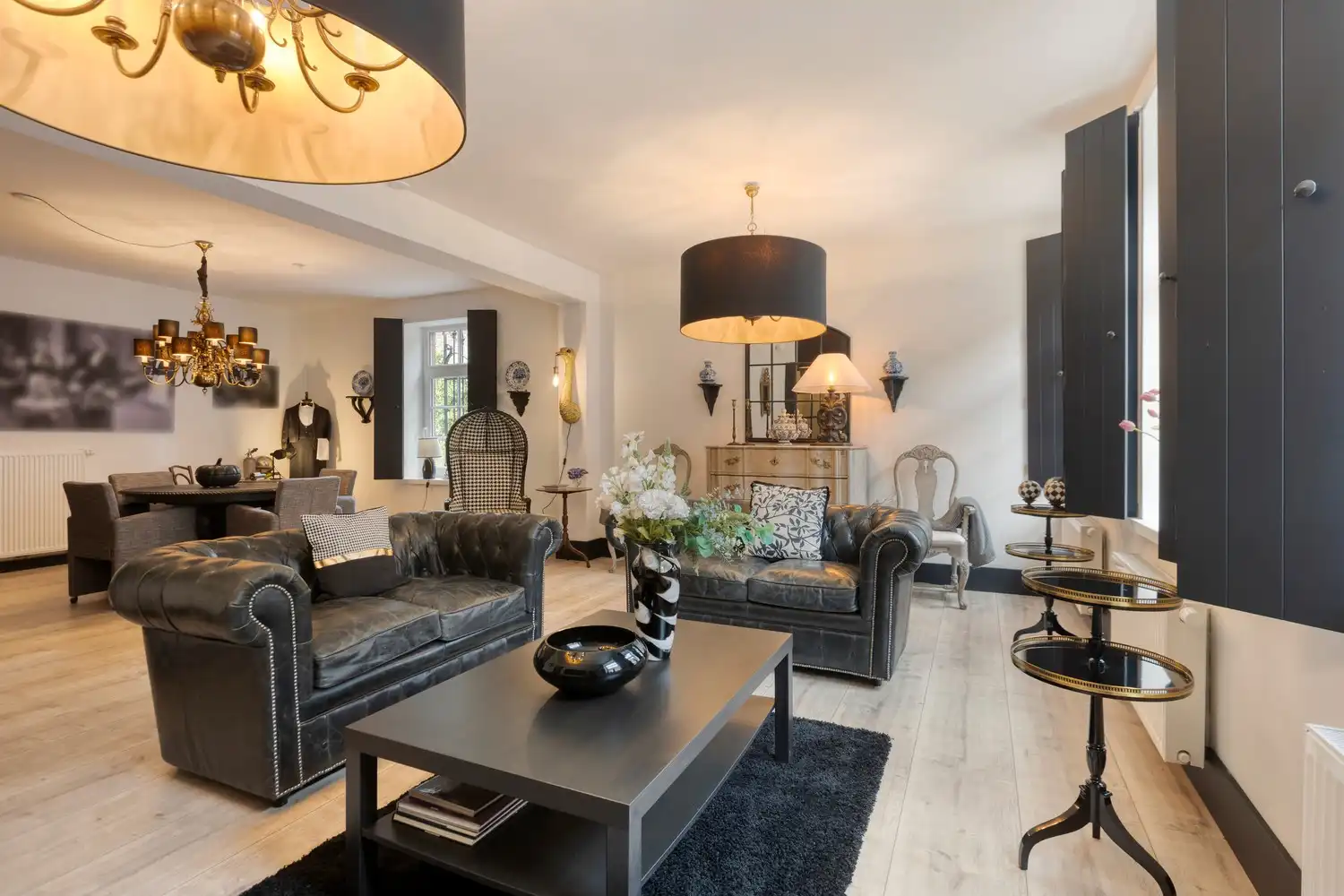 Karaktervolle woonst met indrukwekkend interieur in hartje Oud-Rekem! foto 8