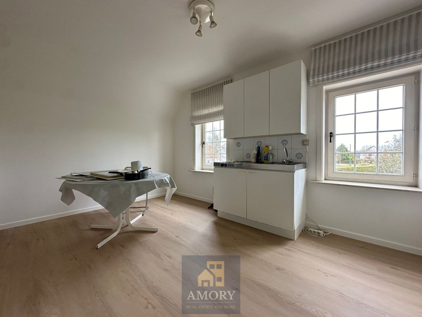 Ruim kantoorgebouw of praktijkgebouw foto 10