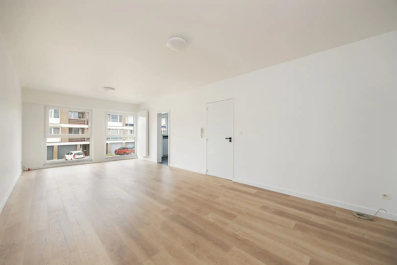 Gerenoveerd appartement met parking en tuin aan het Veltwijckpark. foto 4